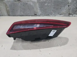 Фонарь левый в крышку багажника Hyundai Tucson TL OEM 92404D3100 общий вид