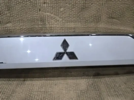 Накладка крышки багажника mitsubishi outlander 3 gf 2012-2022  