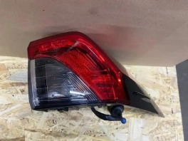 Фонарь в крыло toyota rav4 50 xa50 2018- задн. прав.
