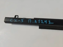 Бархотка передняя левая двери Mazda CX-5 KE KD53-50-650D общий вид