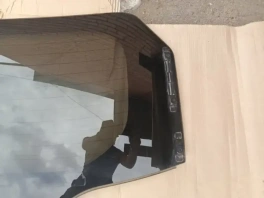Стекло крышки багажника Toyota RAV4 50 XA50 2018- OEM 68105-42330 фронтальный ракурс в упаковке