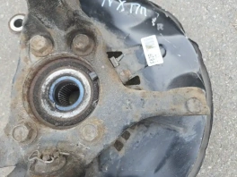 Кулак поворотный Lexus NX AYZ10L передний правый OEM 4771530020