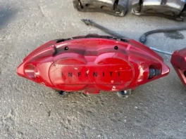 Передний суппорт тормозной Infiniti Q50 V37 2013- б/у OEM 342065-FE8R