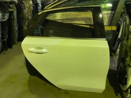 Задняя правая дверь Kia Proceed CD 2018- (OEM 77004-J7700) на складе авторазбора