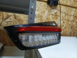 Фонарь задний правый в крышку багажника Mitsubishi ASX GA 2016-2023 OEM 8336A196 на штатном месте