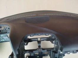 Торпедо Mazda 3 BM BHN1-60-350-02 в интерьере автомобиля