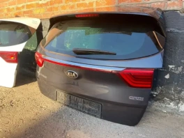 Оригинальная крышка багажника Kia Sportage QL 2015-2021 73700-D9080 общий вид
