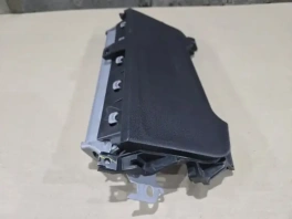 Подушка безопасности в колени Toyota Corolla E210 седан 73920-02201 общий вид