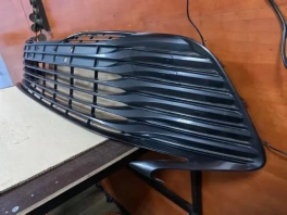 Решетка в бампер Toyota Camry 70 XV70 OEM 5311506090 оригинальная б/у