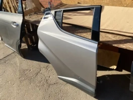 Дверь toyota c-hr  2020- задн. прав.