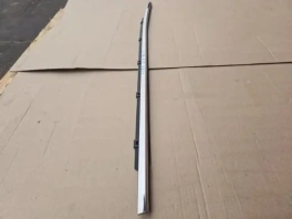 Бархотка задняя правая двери Hyundai Санта Фе 4 TM OEM 83220-S1000 общий вид