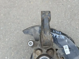 Кулак поворотный Lexus NX AYZ10L передний правый OEM 4771530020
