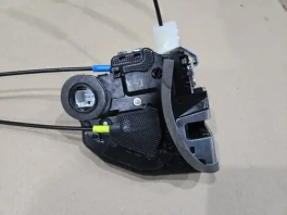 Замок задней левой двери Toyota C-HR OEM 69090-F4030 с электрическим актуатором