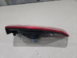 Левый фонарь в крышку багажника Mitsubishi ASX GA 2010-2016 с OEM номером 8330A716 на белом фоне