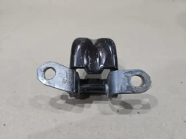 Петля двери нижняя правая Nissan X-Trail T32 OEM 82630-3P000 вид спереди