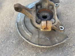 Кулак поворотный передний правый Mitsubishi Outlander 3 GF 2012-2022 MR578452 оригинал