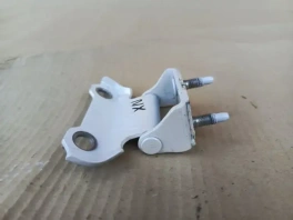 Петля задняя двери багажника Lexus NX 6881048010 правый ракурс